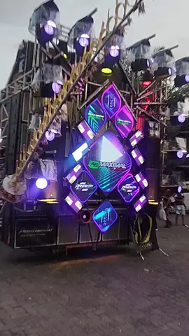 K5 maximal jos jis bareng pahlawan reborn di karnaval kencong 2025 mewah bersama Pradipta  #teamsirkus #tjapbedil  #soundhoregjawatimur  #k5maximalaudio  #viral 