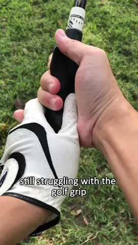 You’ve got to try this grip trainer. #golfswing #golfgrip #golftrainer #golftip #golfbeginner 