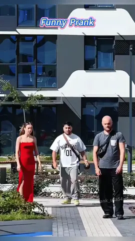 Funny prank#fyp #foryou #foryoupage #funnymoments #funny #funnyvideos #prank #usa 