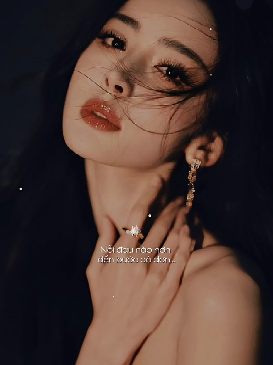 Sao em đi mãi giữa cơn mưa buồn nỗi đau nào hơn đến bước cô đơn... [ Mưa Chiều Rock ] #muachieu  #nhacbuontamtrang  #tramcamxuc💔  #maucapcut  #gocphoamnhac1991 