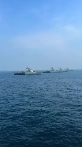 Gladi Sailing pass HUT TNI 80 dari laut 🥶 #fyp #tnial #military 
