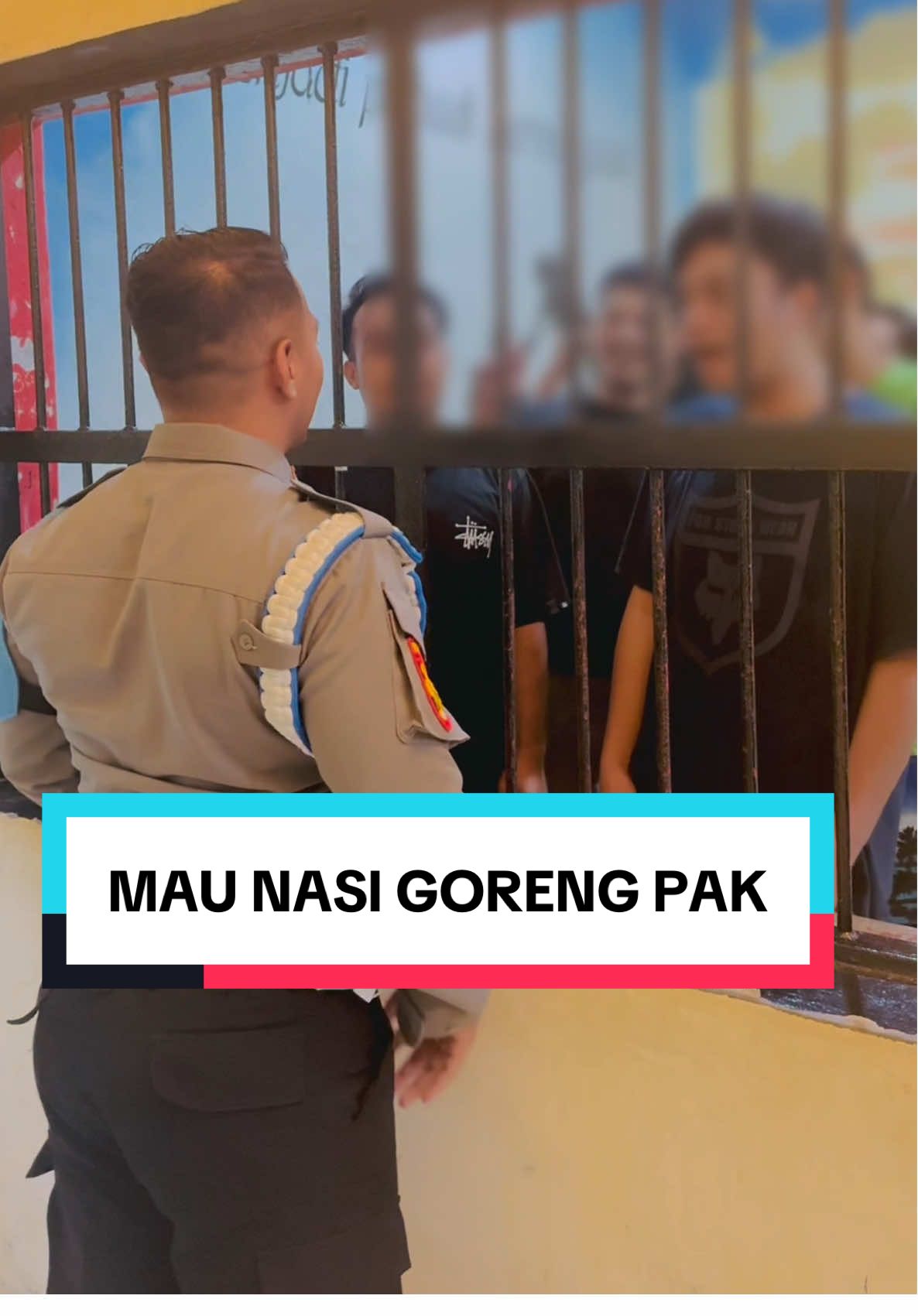 Malam-malam enaknya makan nasi goreng 😄,ada yg mau gak ni?😀#fyp #baikhati #beranda #polisiindonesia #penjara 