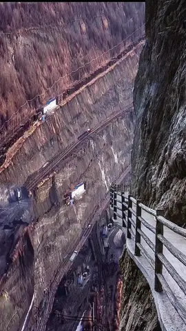 The most extreme gold mine on the planet #fyp #foryou #knowledge #worklife #goldmine #mines 