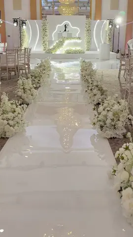 JOSH & EDNA 🇬🇭 A vision ,a dream and a day full of immersive grace . Florals ,Decor & Styling @design4else  Production @platinumaceevents  Mixologist & Cocktails @topupcocktails  #weddinginspiration #moodboard #fyp #vibes #decor 