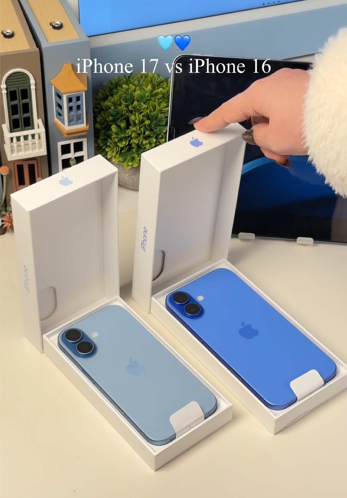 Unboxing iPhone🩵💙 @ทอย(2.6M)ช่องหลัก #iphone17  #iphone16 #apple #iphone #unboxing 