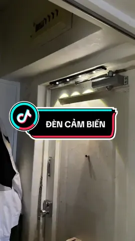 Đèn cảm biến tự động sáng đèn #dencambien #tiktokshopこれ買い #tiktokshop #nhatban 
