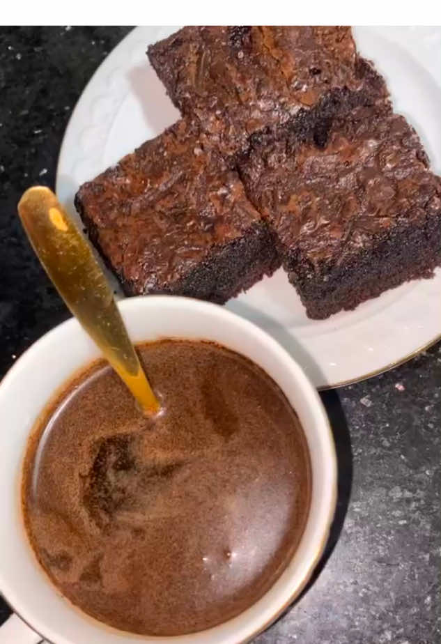 Les brownies 🍫 #algeria 🇩🇿 #viralvideos #tiktok #foryoupage #explorer 