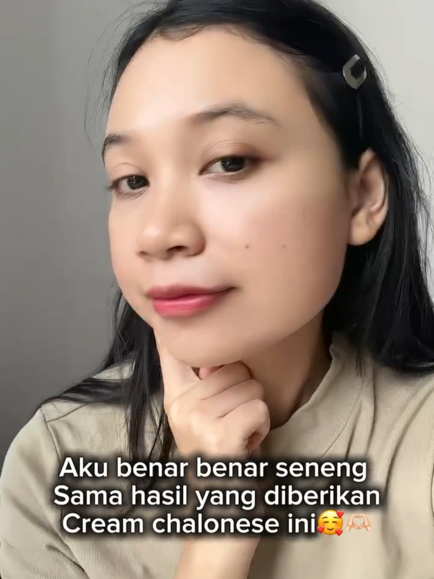 Aku bener-bener seneng sama hasilnya🤩✨#fyppppppppppppppppppppppp #masukberandafyp #ForYourBeauty #skincareroutine #produkhemat #chalonesecreamwhiteningandfreckleremoval #skincareviral #skincaretips #viralvideo1million #chalonese #chaloneseskincare #garishalus #wajahglowing #cerahglowingnatural #mencerahkanwajah #edukasi #paydaysale #gajiansale #H #4u