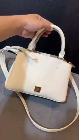 ya gajian ya kondangan ya beli tas baru dongg 😗  #rekomendasitas #mosdoombag #gajiansale 