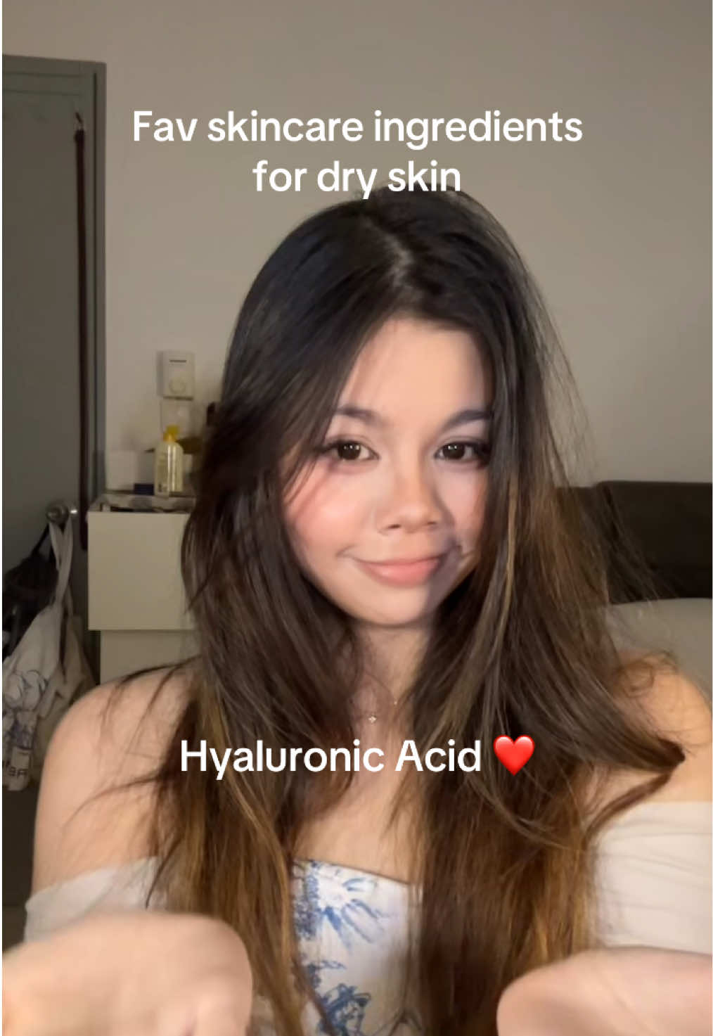 The best skincare ingredient for dry skin types . As a dry skin girlie , I can attest to all of these helped saved my dry as the Sahara dessert skin needs ✋#dryskin #skincare #niacinamide #hyaluronicacid #ceramides 