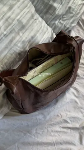 i love this bag, so spacious and pretty! #Bag #hobobag #bags #fyp #shoulderbag 
