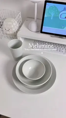 Paling aman pakai set piring mangkuk gelas yg terbuat dari melamin, yang pasti ga gampang pecah jadi lebih awet😍 #piringmelamin #mangkuk #gelasplastik #melamine #setpiringcantik 