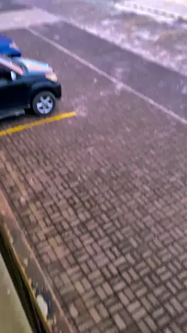 Seandainya sejak awal kau jujur, aku takkan menaruh hati yang akhirnya kau buang🥀