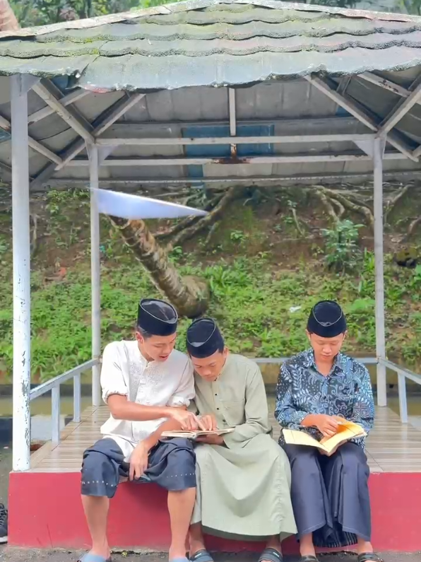 Yuuuk segera daftarkan putra/i ayah bunda ke Pondok Pesantren Darussyifa Al-Fithroh Yaspida Sukabumi Pendaftaran & Penerimaan Santri/Siswa Tahun Ajaran 2026/2027 DIBUKA!!! #darussyifa #darussyifaalfitroh #yaspida #yaspidasukabumi #sukabumi               Media : - Rahman Ramdhani, S.T | Kepala Media Center | Web Developer | Web Analyzer | Digital Marketing | Creative Director | Teacher - zaki.muzz24_ | content creator | Videographer | santri