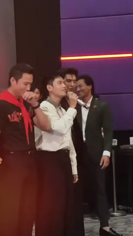 29/9 này phim rời rạp rồi, sẽ nhớ mấy con người này lắm í, nhớ cực kỳ nhớ luôn. Dù có chút ko muốn và ko nỡ, nhưng cũng mong, tất cả các thành viên của cái tiểu đội này sẽ luôn thành công, luôn có những cơ hội mới, những bước tiến mới trên thành trình của mình, cũng như giữ gìn sức khỏe thật tốt nhé. Và cũng thực sự mong, trong tương lai gần, tất cả các thành viên của tiểu đội siu cấp đáng iu này sẽ lại tụ họp trong một chương trình nào đó, hay một bộ phim nào đó, hay đơn giản là những buổi gặp mặt vào một buổi chiều gió mát, ngồi tâm sự cho nhau nghe những gì bản thân đang làm và dự định sắp tới, chỉ đơn giản thế thôi cũng đủ để những bạn fan nhỏ này vui cả mấy ngày liền rồi. Chúc cả tiểu đội nhỏ thật thành công viên mãn nhá, iu tiểu đội này nhìu ạ🫶🫶  #muado #tieudoi1 #nguyendinhkhang #rincon #xuhuonggggggggggggggggg 
