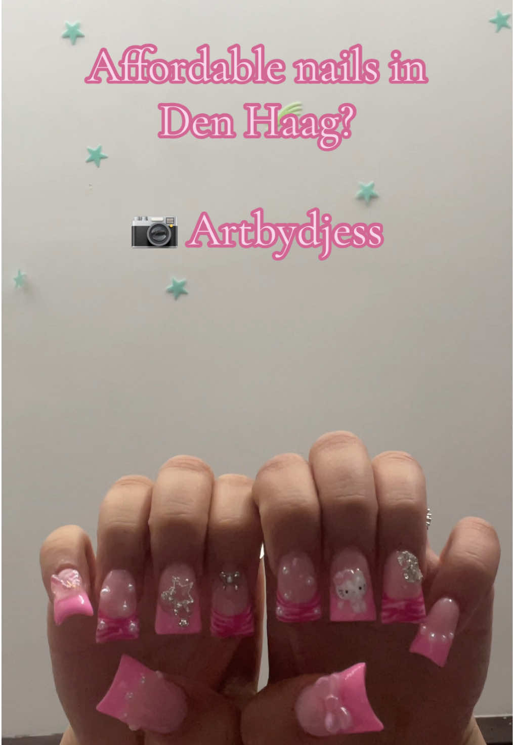 Support Djess oulleh, prijzenlijst staat in haar highlights! 🌸💗 #hellokitty #hellokittynails #y2k #y2knails #scene #nailsart #denhaag #nagels #nagelsdenhaag #goedkopenagels #zebraprint 