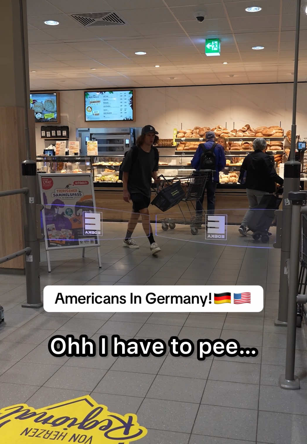 American’s First Time In Germany!😂🇩🇪🇺🇸 #germany #american #german #usa 