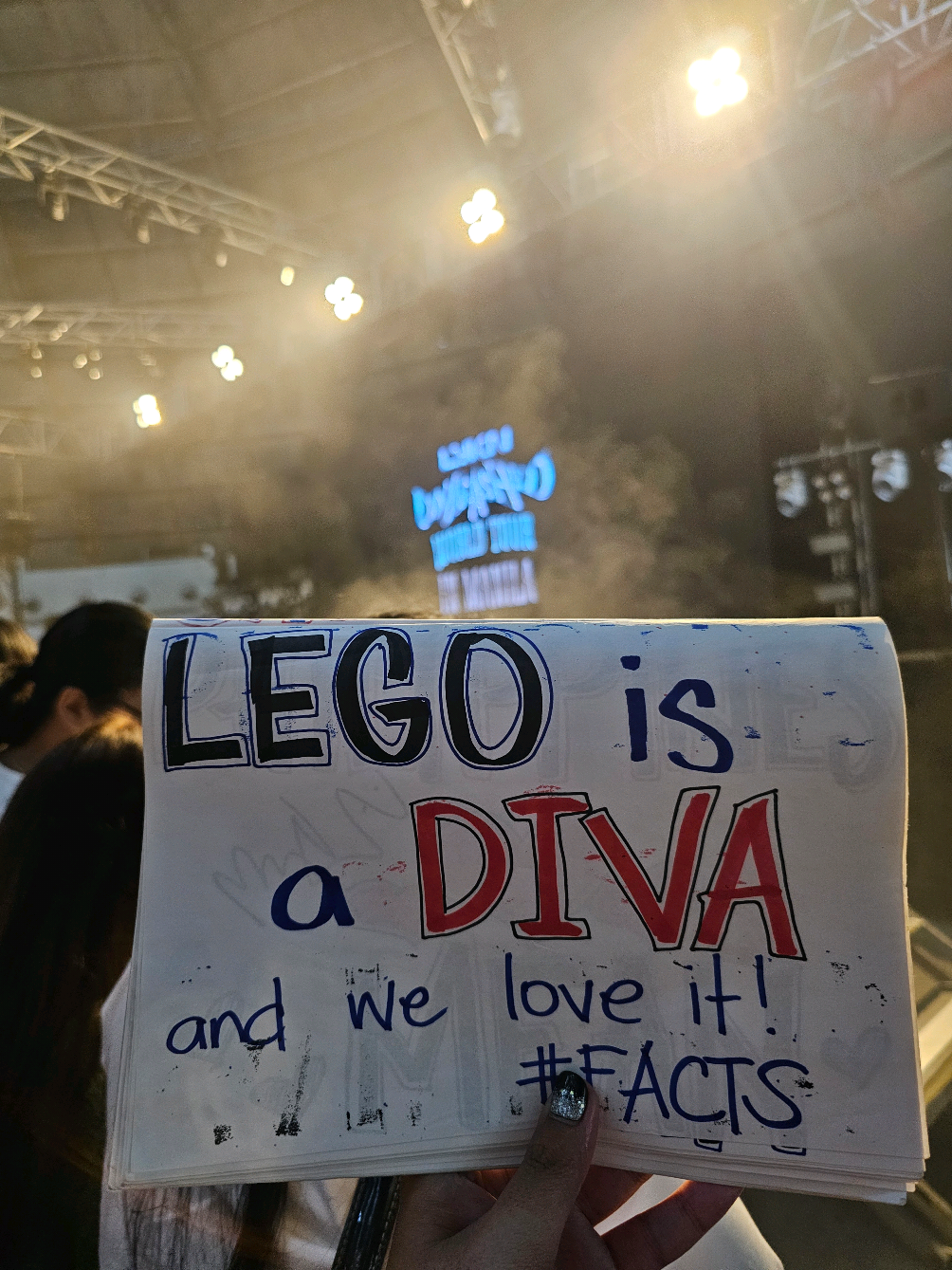 LEGOOOOOOOOOOO 🤩 #lego #legorapeepong #LYKN #LegoLYKN #lyknconcert @lgeat 👑