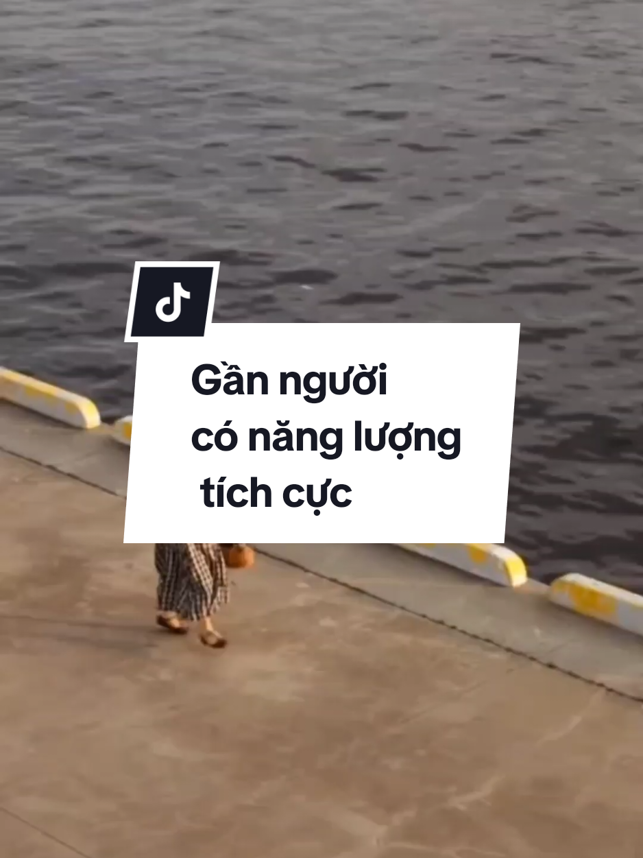 Năng lượng là thứ rất dễ lây lan cả tích cực lẫn tiêu cực. Mình sinh ra ở đâu mình không được chọn nhưng ở gần ai, sống giữa môi trường thế nào lại là lựa chọn của mình.✨️✨️✨️