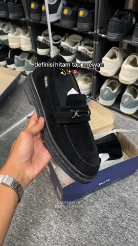 sepatu hitam loafers mewah✨💫 #sepatuhitam #sepatuformal #sepatuloafers #loafersshoes #fyp 