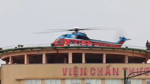 Trực thăng bay cứu người ở viện quân y cho ta lại nhớ đến phim trung tâm chăm sóc chấn thương, cảm ơn những người bác sĩ,y tá,.. ngày đêm đang giành giật chiến đấu để lấy lại sự sống cho con người. Một bộ phim siêu ý nghĩa, và cũng chúc mừng Việt Nam đã phát triển y học đến như này tương lai ngày càng phát triển nhé #jujihoon #주지훈 #chooyoungwoo #TheTraumaCodeHeroesonCall #TrungTâmChămSócChấnThương 