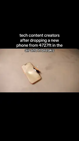 “theres no front screen” yeah i wonder why 😭😭 #fyp #fyppppppppppppppppppppppp #viral #iphone #xybca