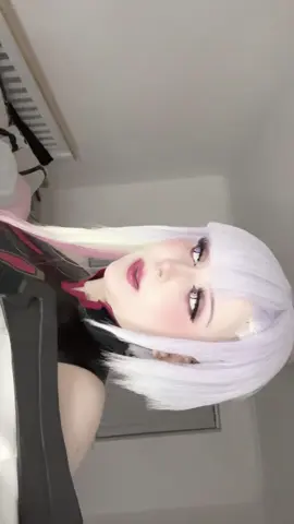 💜💿 This wig ended up better than I thought it would  #latex #latexcosplay #cyberpunkedgerunners #lucycosplay 