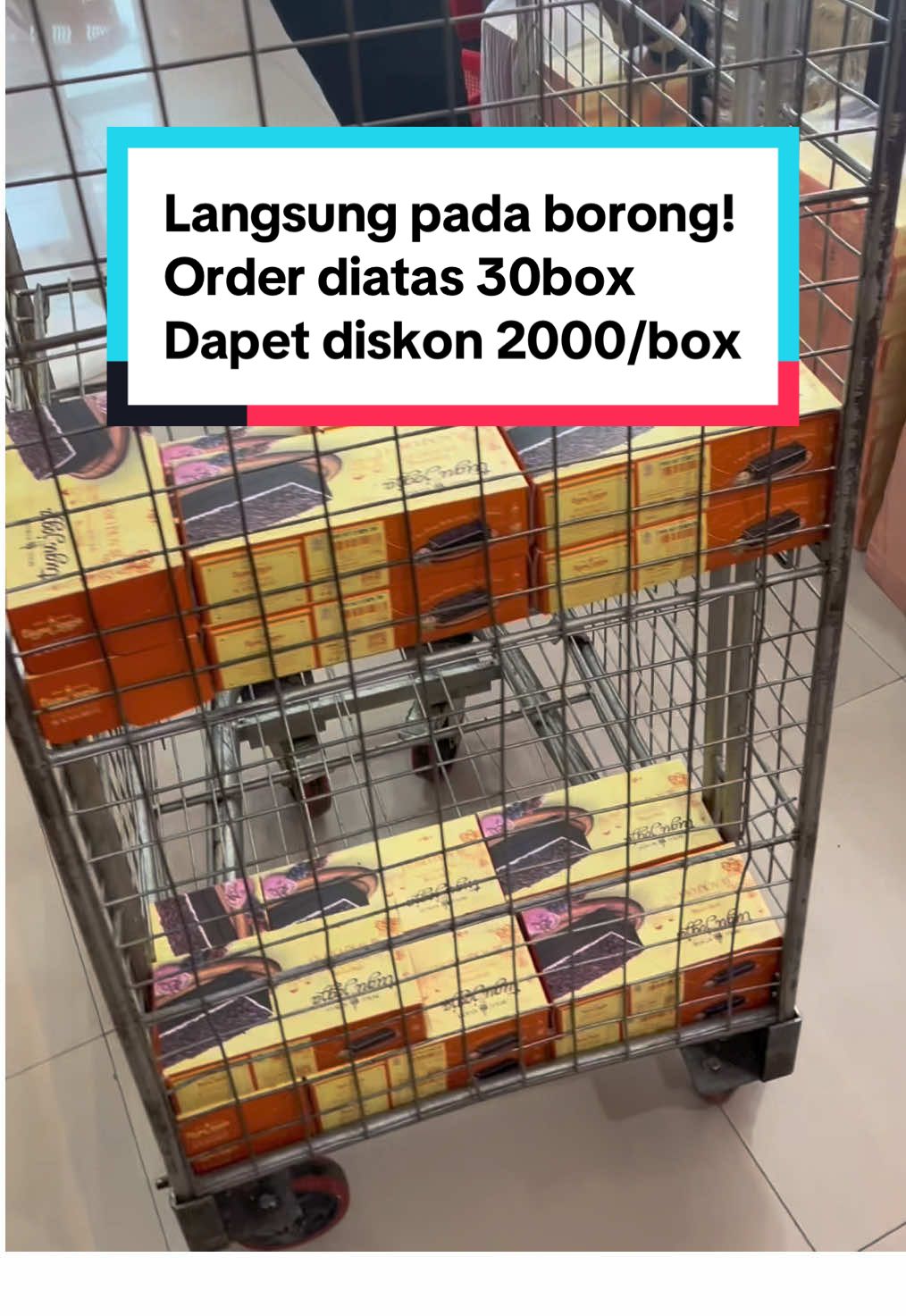 Promo nya Lumayan banget nih buat yang mau arisan, hajatan, jastip, atau acara spesial lainnya 😍 #BakpiaTuguJogja  #oleholehjogja  #kulinerjogja  #khasjogja  #jogjaviral 