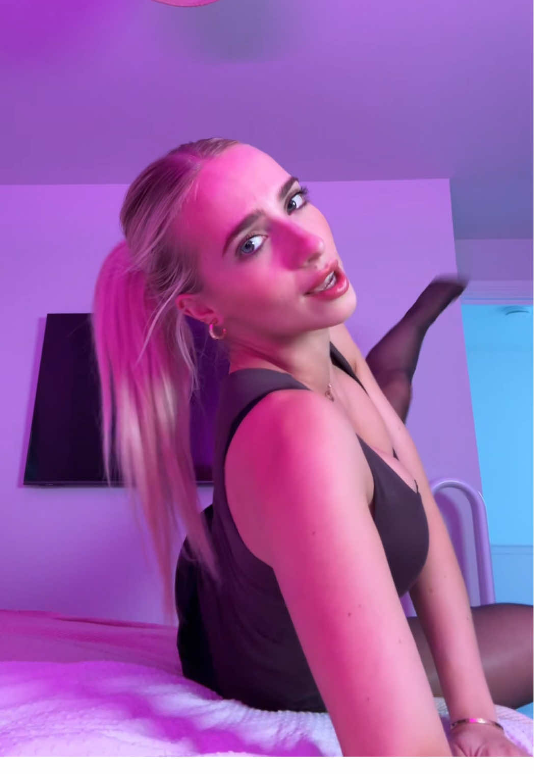 OMG 🥵 @Sabrina Carpenter 