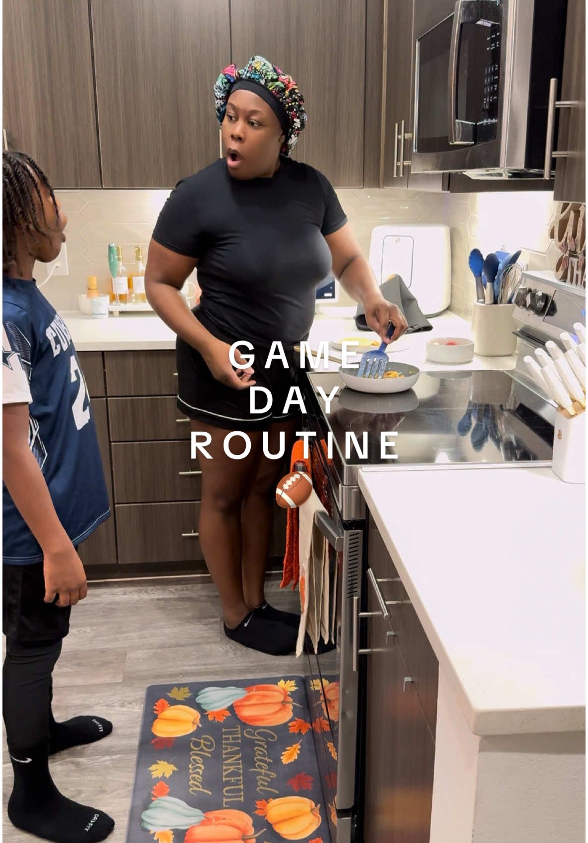 GRWU as @amirmason burns his eggs 🤭 he has a football and basketball game today 🥴 #MomsofTikTok #realistic #mom #morningroutine #grwm #football #flagfootball #sports #momlife #boymom #sportsmom 
