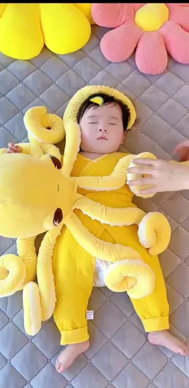 Cuối cùng mình cũng tìm được giải pháp chống giật mình cho con rồi, các mom tham khảo nha! #bachtuocchonggiatminhchobe #dodungchobe #bachtuocrungu 