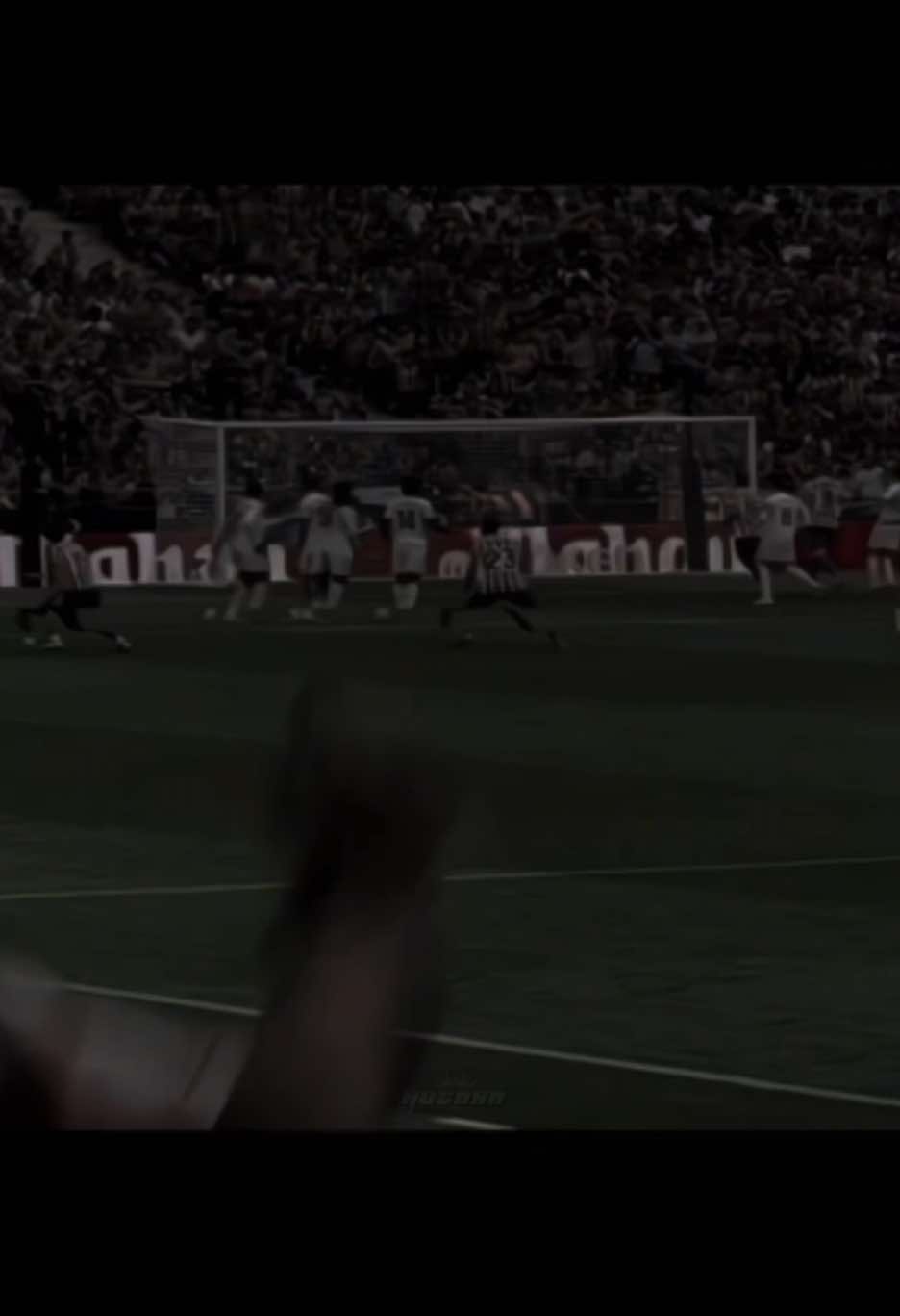 Alvarez free kick today 💀