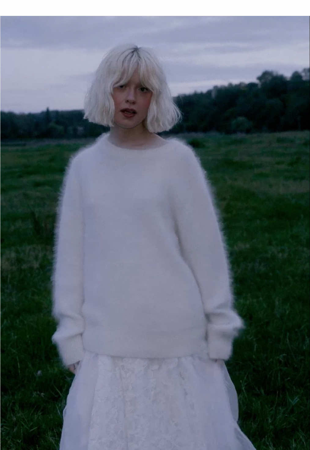 no thoughts just track 2 <33 how are we feeling so far daisies? #newmusic #maisiepeters #mp3