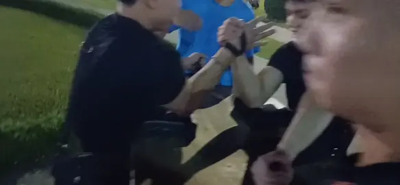 may mắn thắng đc a tuấn hạng A bờ hồ:pp#armwrestling #vattaytuyenquang #xuhuong #ilovetiktok 
