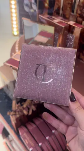 بنات يجنن يجنن  ليش مخلصينه عني 😭😭🩷 @Charlotte Tilbury   #شارلوت_تلبوري  #باليت  #fyp #blush #charlottetilbury  