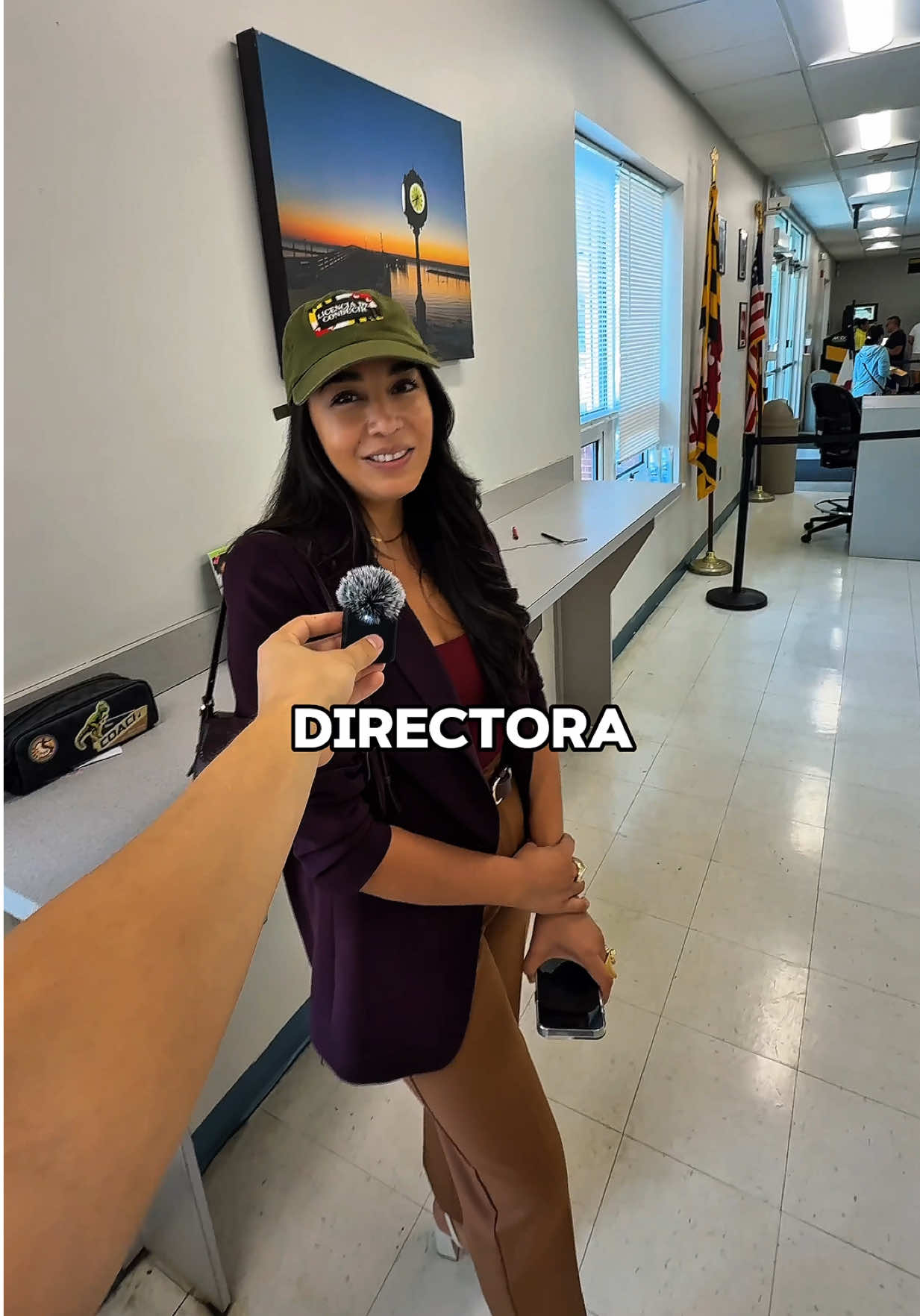 “🎤 Entrevistamos a la Directora de Licencia de Conducir MD 🚘 Descubre por qué decidió dedicarse a ayudar a la comunidad, qué la inspira cada día y cómo ha logrado impactar la vida de cientos de personas que hoy disfrutan de su licencia de manejo. ✨ 📍 ¿Quieres ser el próximo en lograrlo? Visítanos en licenciadeconducirmd.com o llámanos al 301-447-0290.”