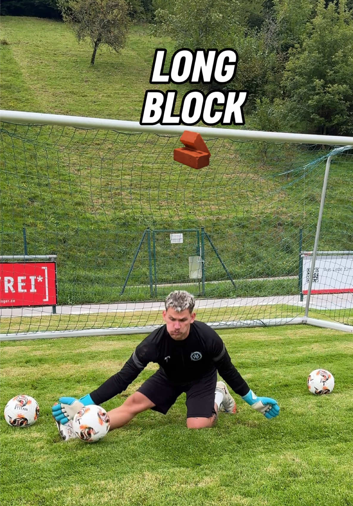 Block Training 🧱🧤 @T1TAN  #goalkeeper #football #Soccer #viral #fyp