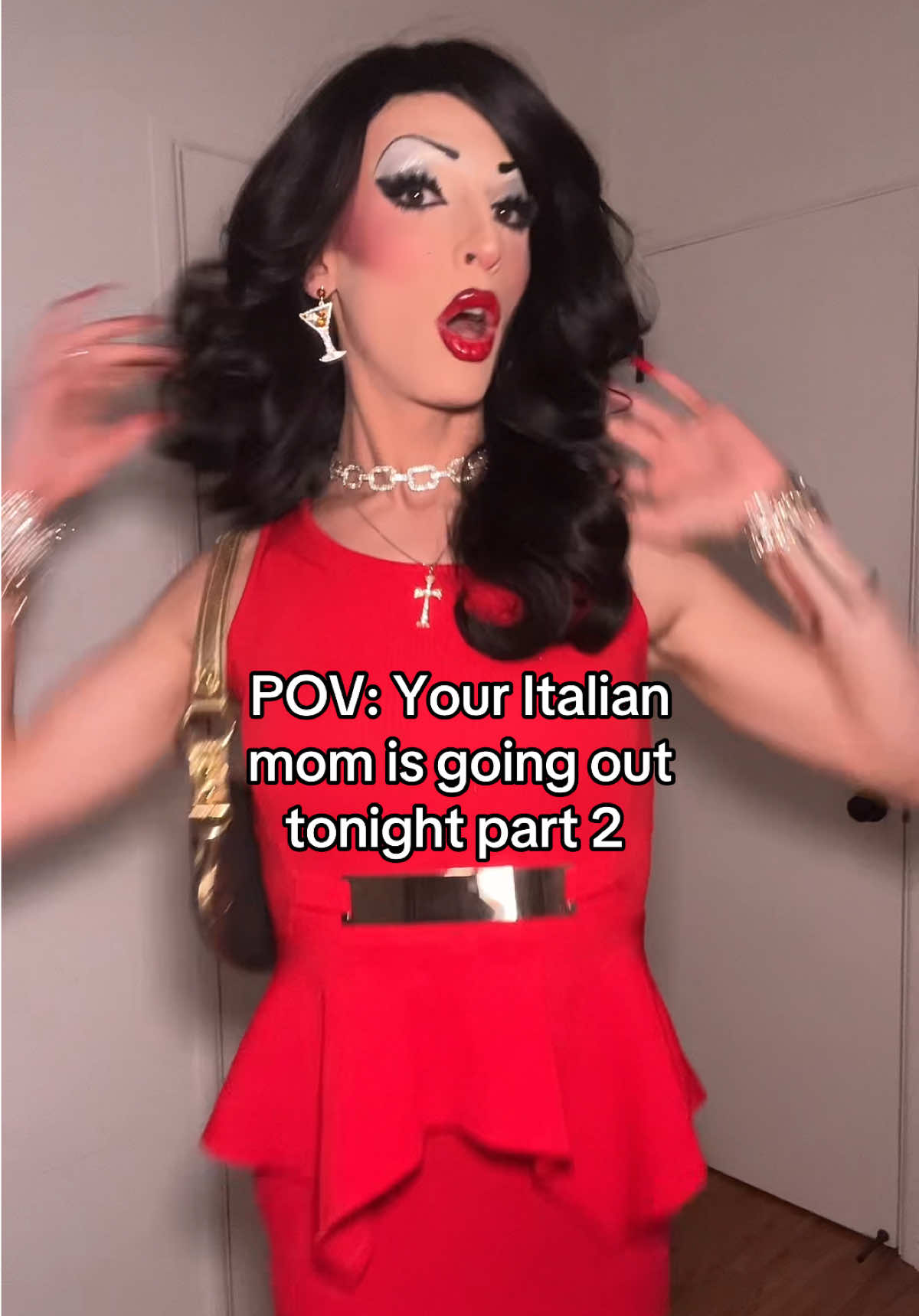 The jumping jacks 😭 #italianmom #skit #accent #drag #comedy 