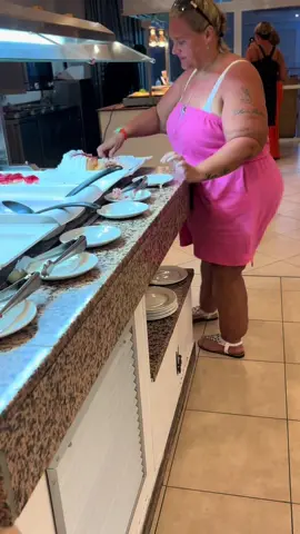All inclusive 😂👏🏼 #jet2holidays #allinclusive #fyp #viral #cake 