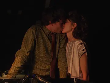 when nancy starts looking at steve a bit too hard but you’re still stuck at the restaurant || #strangerthings #jancy #xybzca #fyp #edit 