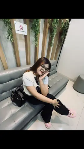 hawane ngajak ngolor kabel playliste luka disini🤣