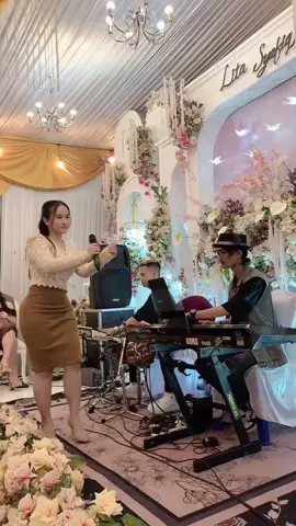 Untiren basse ji . . #putriklandangdut #oqinawa #ninghaniya #fyppppppppppppppppppppppp 