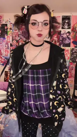 I am one eepy little man #imogenmoreno #imogenmorenocosplay #degrassi #degrassicosplay #cosplayer 
