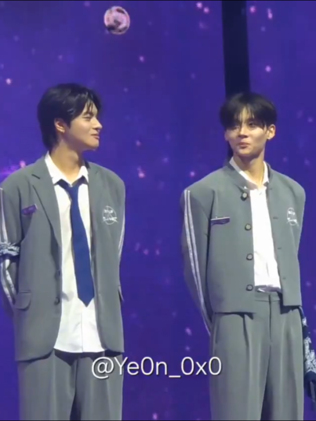 coba kalian belah dada gue isinya pasti ada Leowon !!!😭🫶 demi apa pun gue kayak orang gila liat vidio ini wkkw, kalian ngapain lirik-lirikan gitu trus senyum-senyum gituu!!  (cr on X Ye0n_0x0) #leeleo #leesangwon #sangwon #leo #ald1 