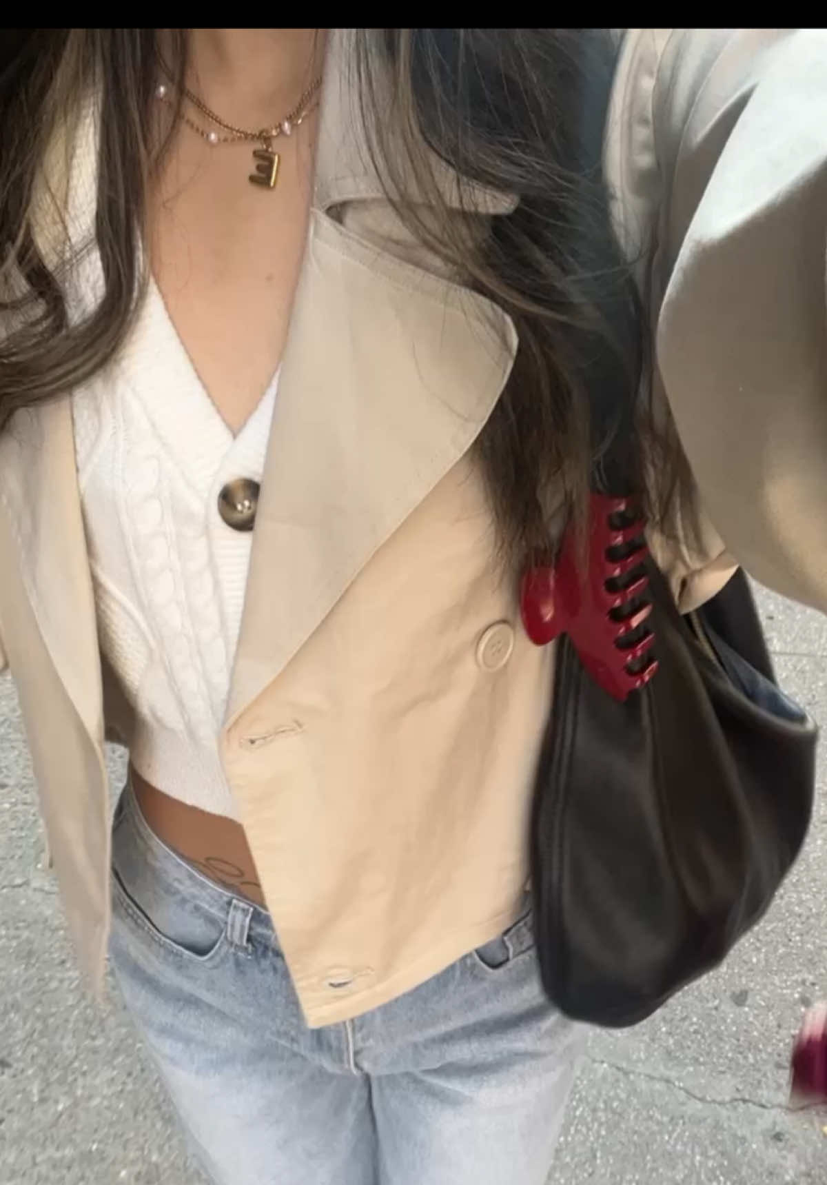 What's in my fall bag 👜✨  Hiiii! It's been a hot min since Ive done a talking vid but I hope you guys enjoy, whats your fall must-have in your bag? 👀  @makeupbymario @Fenty Beauty @rhode skin @Five Below @The NOOZ Mints @Freck Beauty  #whatsinmybag #madewell #bag #fall #makeupbymario 