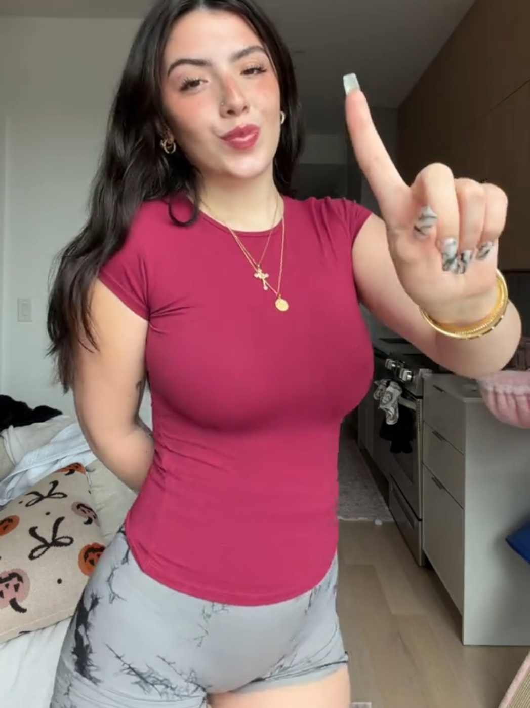 me ayudas a compartir mi video para que se haga viral bebé 😰
