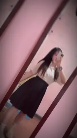 白制服 黑色百褶裙 拍謝  不是成績好的雄女🙂‍↕️#fyp #流量 #推薦 #08 #中山工商 