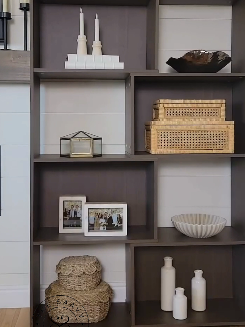 𝘾𝙃𝙀𝘾𝙆 𝙁𝙐𝙇𝙇 𝘾𝘼𝙋𝙏𝙄𝙊𝙉!  This 3-in-1 expandable bookcase 📚 adjusts in width to fit any space, offering versatile storage for books, décor, and essentials. 𝐏𝐑𝐎𝐃𝐔𝐂𝐓 𝐃𝐄𝐓𝐀𝐈𝐋𝐒: ▪︎ ᴄʟɪᴄᴋ ᴏɴ ʟɪɴᴋ ɪɴ ʙɪᴏ @thesaavyseeker ▪︎ ɢᴏ ᴛᴏ ᴄᴀᴛᴇɢᴏʀʏ ➡️ FURNITURE  #ShoppingOnline #HomeOrganization #BookStorage #ExpandableFurniture #SpaceSaver  ©️ ᵛᶦᵈᵉᵒ ᶜʳᵉᵈᶦᵗ ᵇᵉˡᵒⁿᵍˢ ᵗᵒ ᵗʰᵉ ʳᵉˢᵖᵉᶜᵗᶦᵛᵉ ᵒʷⁿᵉʳ⁽ˢ⁾ - ᵖˡᵉᵃˢᵉ ᶜᵒⁿᵗᵃᶜᵗ ᶠᵒʳ ᶜʳᵉᵈᶦᵗ ᵒʳ ʳᵉᵐᵒᵛᵃˡ