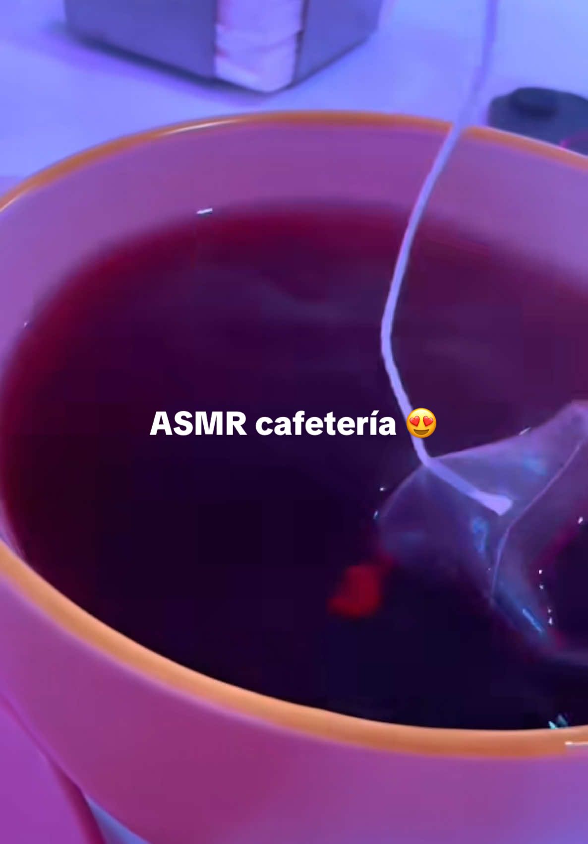 ASMR en la cafetería. Te llevo a tomar una merienda conmigo 💕 sonidos de té y galleta  #asmr #asmrvideo #asmrcafeteria #asmrgalleta 