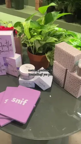 Spent the morning at the @Snif Gentle Reminder event at @feel grounded where they crafted drinks inspired by Gentle Reminder & Heal The Way and the incredible @Alex Elle guided us through a grounding journaling session. community, connection, and scents. what more could I ask for? 🌿🤍 also peep the new heal the way body butter balm #snif #gentlereminder #alexelle #healing #perfumetok 